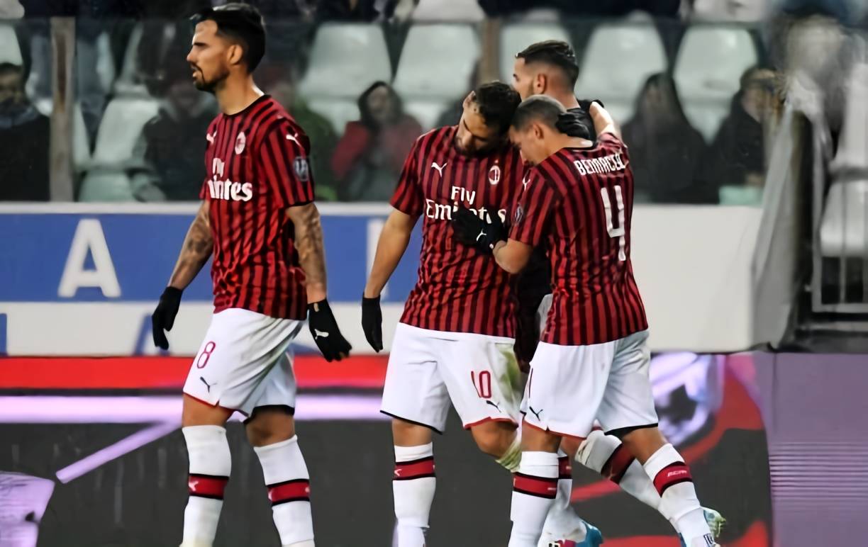 火力凶猛！本赛季欧冠拜仁进球并列最多，击中门框次数最多