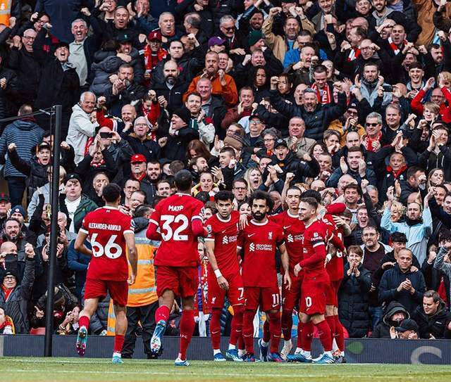 曼联红魔主场零封狼队