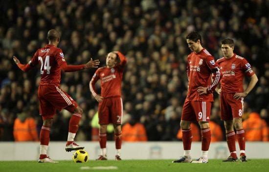 足球国足再次加练射门，教练组严要求