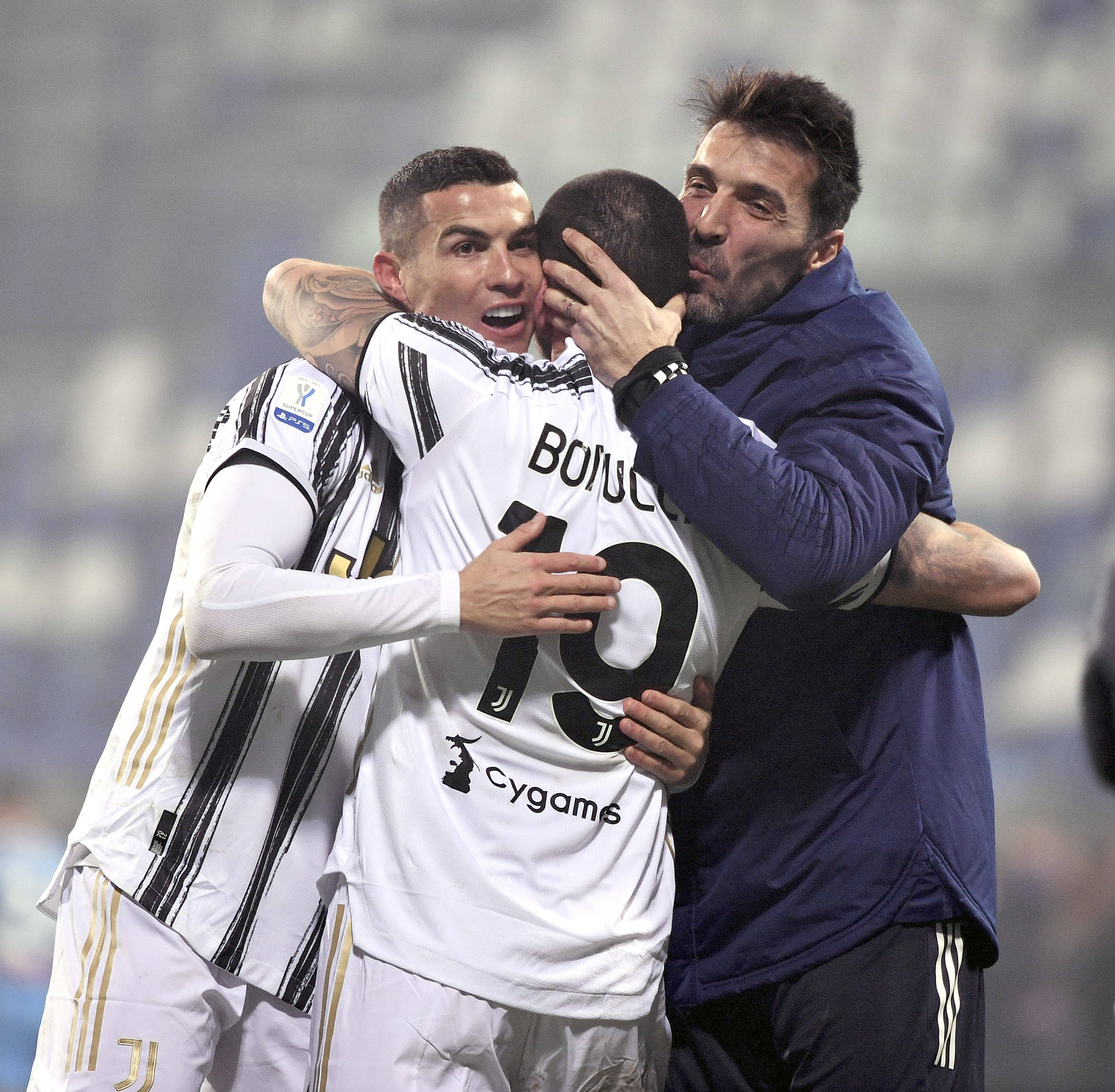 输山东采访！许利民直指软，曾凡博未定，奥莫特换不换依人员决定