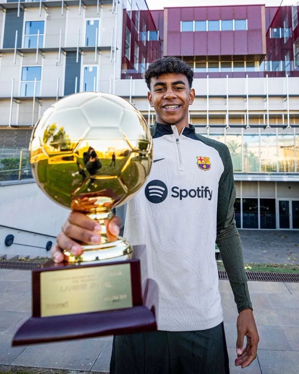 浓眉经纪人会面独行侠，要求续约或交易