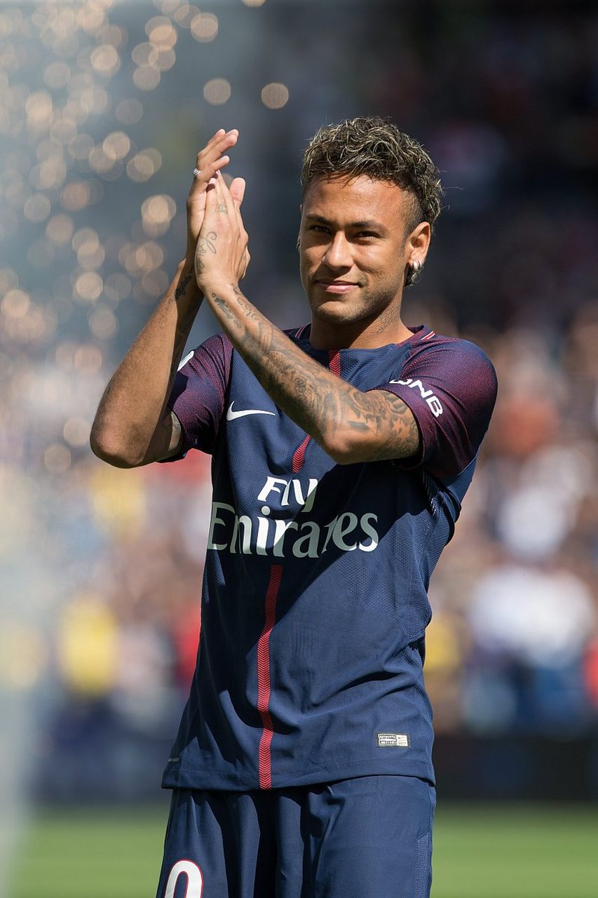 亚精英赛战报：路易斯中柱、荒木隼人制胜球，广岛1-0申花