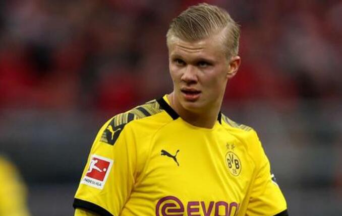 赖特抨击阿森纳球星，称其“形同虚设”应该“30分钟后就被换下”